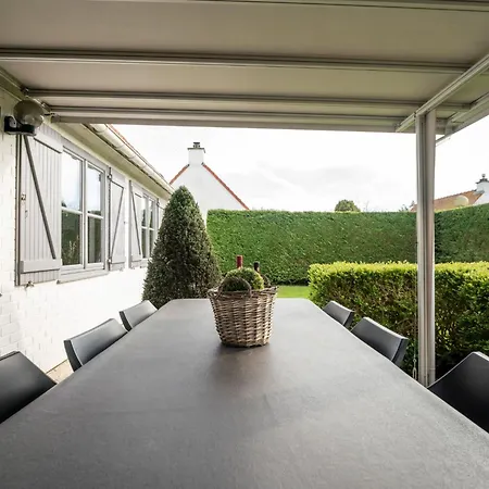 Zeewind 198 With Parking By Interhome