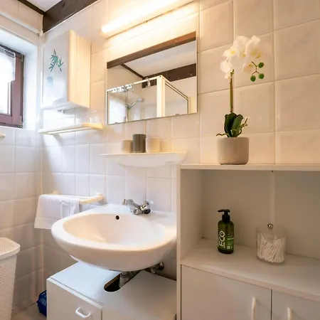 Zeewind 198 With Parking By Interhome 펜션