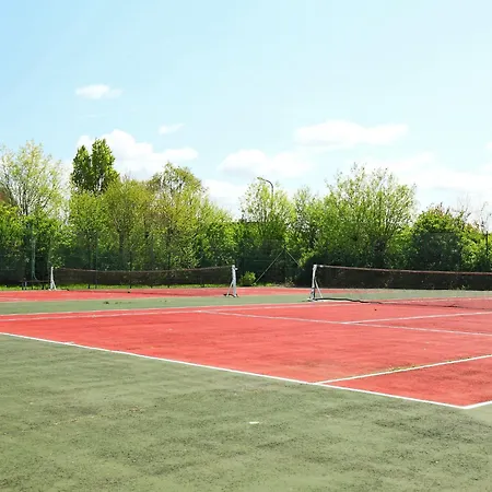 Zeewind 198 With Parking By Interhome 度假居 布列登