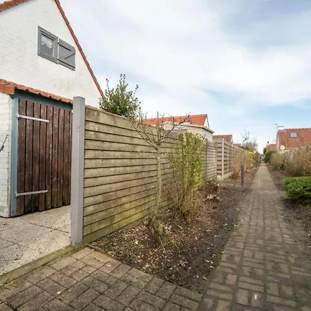 度假居 Zeewind 198 With Parking By Interhome 布列登